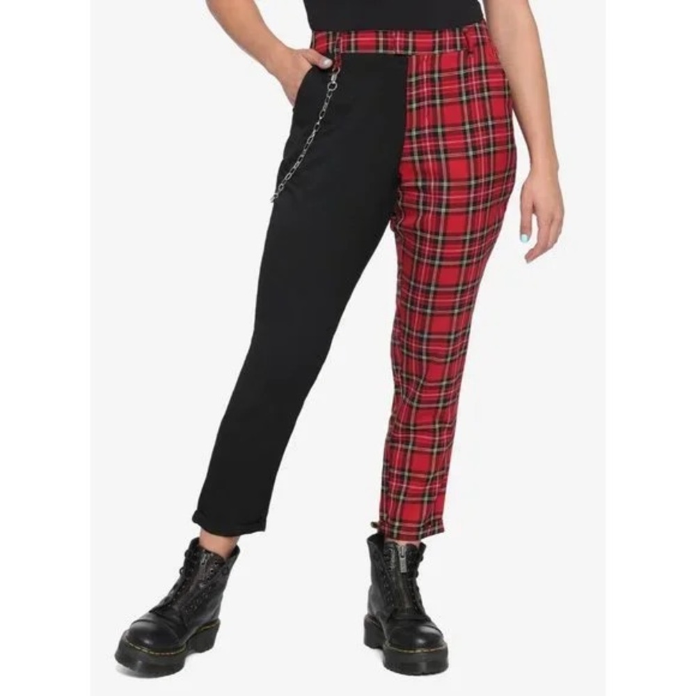 Black and Plaid Pants with Removable Chain